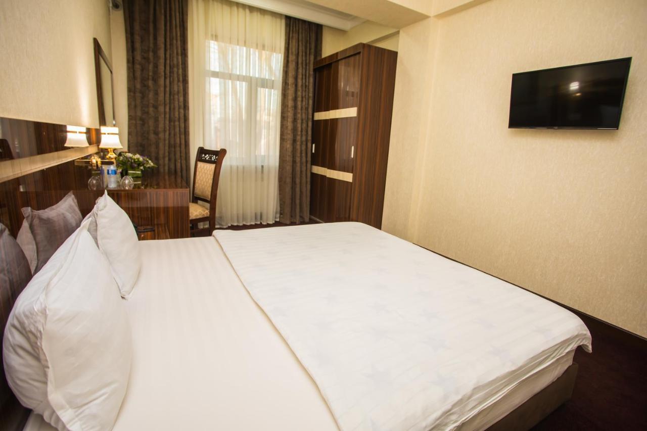 Hotel Grand Capital ทาชเคนต์ ภายนอก รูปภาพ
