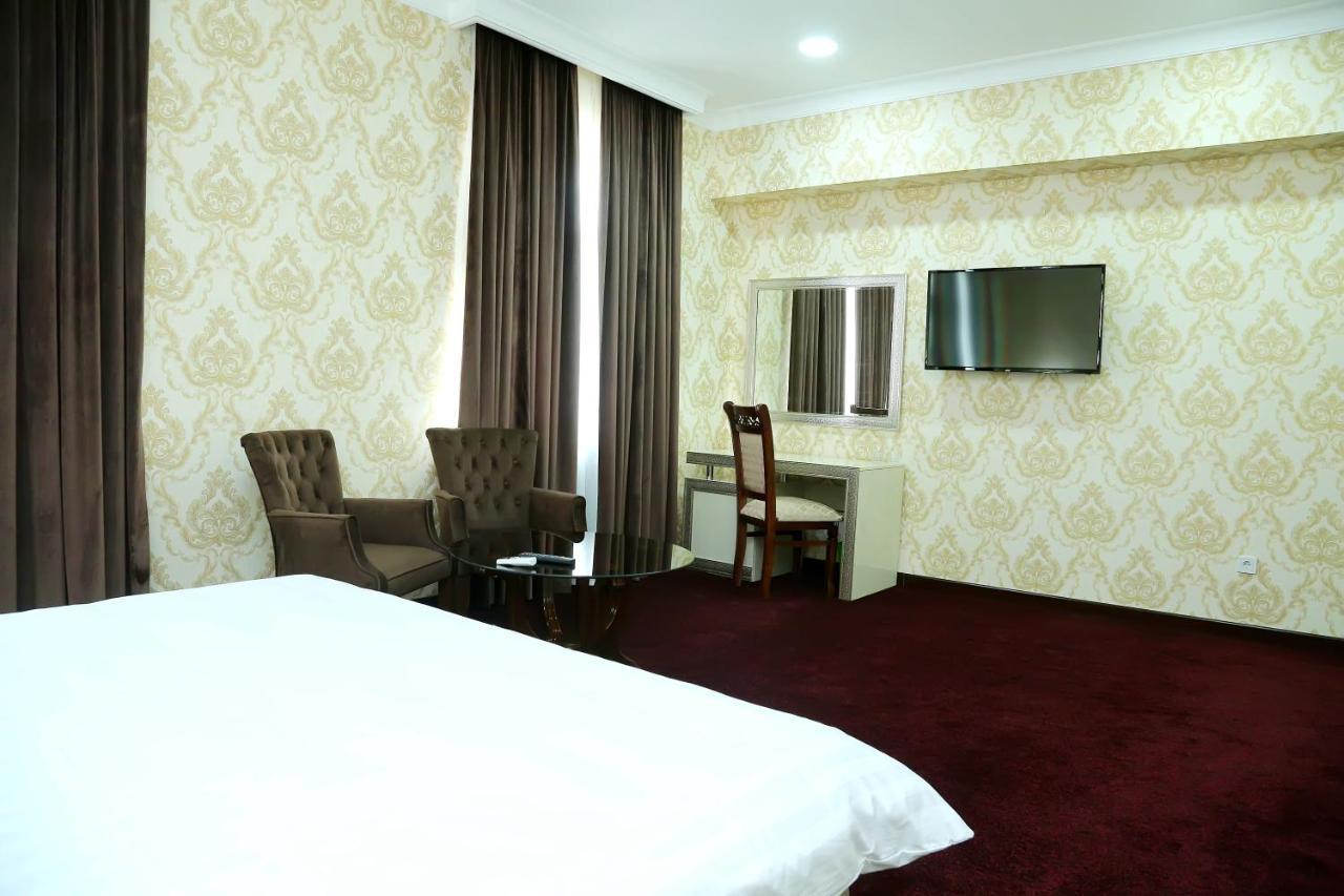 Hotel Grand Capital ทาชเคนต์ ภายนอก รูปภาพ